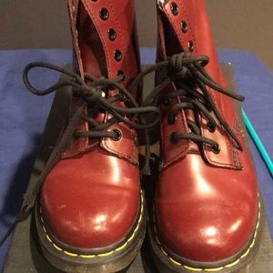 Dr Martens, Size; 6, Condition; Worn